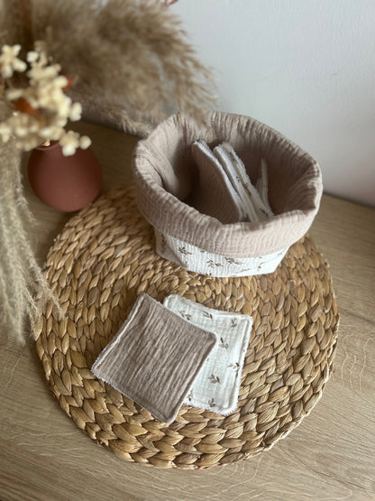 Panier de rangement et son lot de lingettes