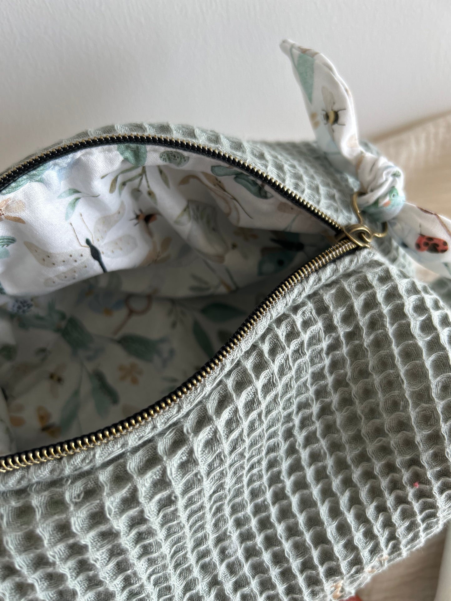 Trousse de toilette nid d'abeille